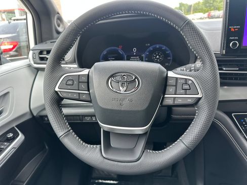 Used 2026 Toyota Sienna XSE AWD/4WD image 20