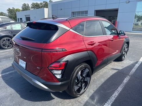 Used 2024 Hyundai Kona Limited image 3