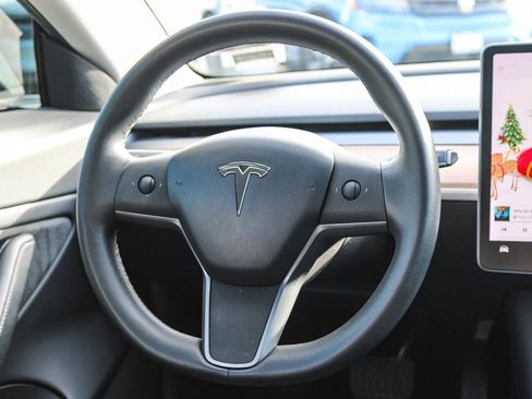 Used 2020 Tesla Model 3 Long Range image 16