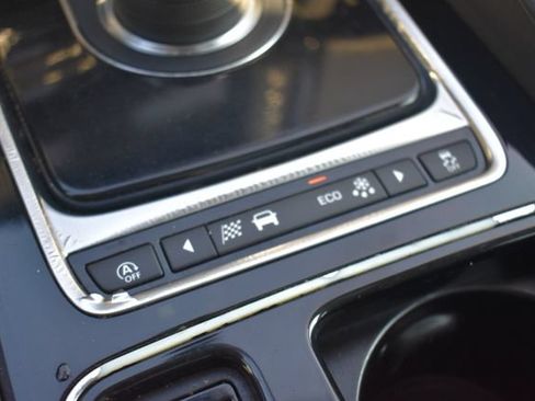Used 2018 Jaguar F-PACE Premium AWD/4WD image 37