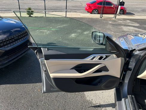 Used 2023 BMW i4 eDrive40 image 10