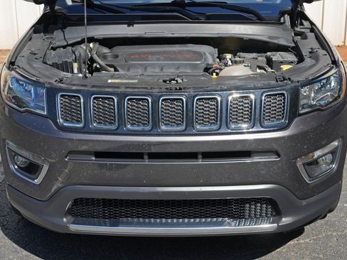 Used 2017 Jeep Compass Limited AWD/4WD image 7