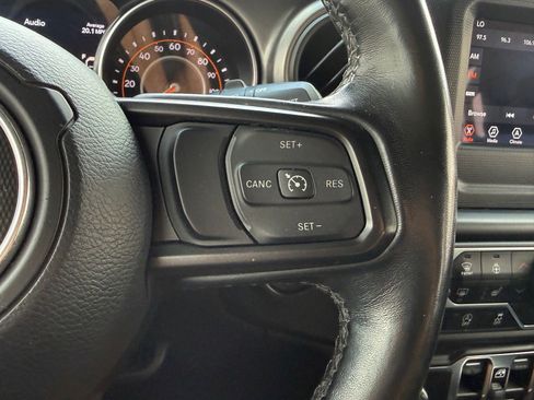 Used 2021 Jeep Wrangler Unlimited Sport AWD/4WD image 16