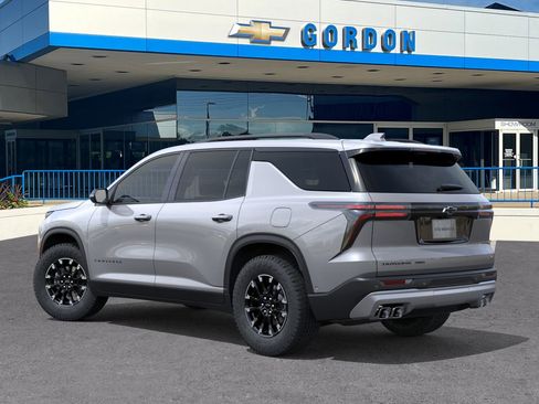 New 2026 Chevrolet Traverse Z71 w/ Enhanced Driving Package image 3