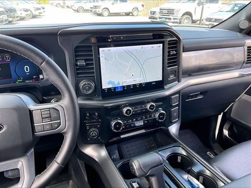 Used 2025 Ford F150 Lariat w/ Equipment Group 502A High image 17