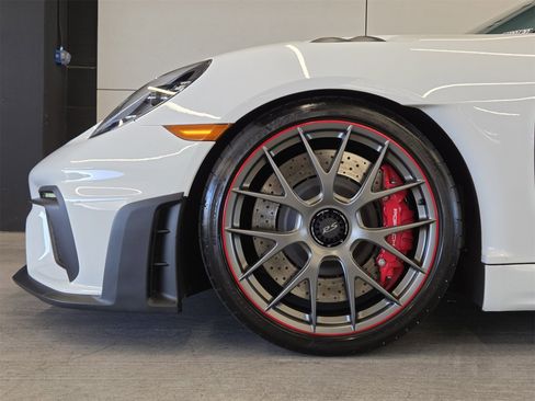 Certified 2025 Porsche 718 Boxster Spyder RS image 9