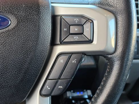 Used 2015 Ford F150 Lariat image 18