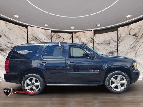 Used 2007 Chevrolet Tahoe LTZ w/ LTZ Preferred Equipment Group AWD/4WD image 5