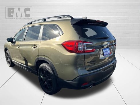 Used 2025 Subaru Ascent Bronze Edition image 4