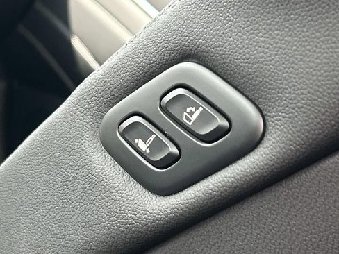 New 2027 Genesis GV80 2.5T AWD/4WD image 24