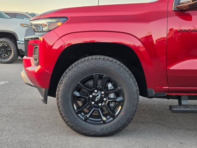 New 2026 Chevrolet Colorado Z71 w/ Midnight Edition AWD/4WD image 5