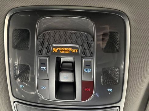 Used 2025 Genesis GV70 2.5T w/ Select Package image 26