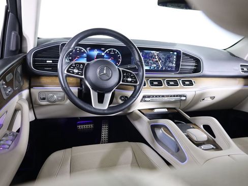 Certified 2022 Mercedes-Benz GLS 450 4MATIC image 35