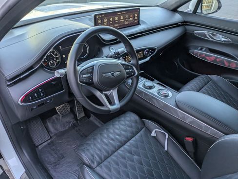 Used 2025 Genesis GV70 3.5T Sport w/ Sport Advanced Package image 14