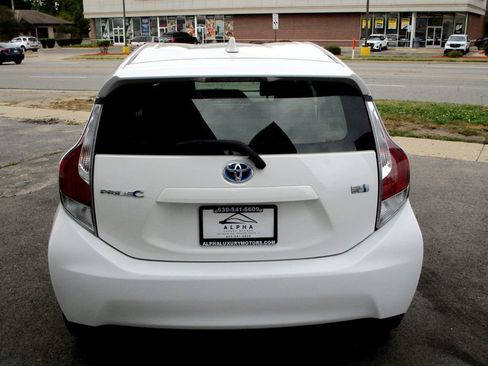 Used 2015 Toyota Prius C Two image 8
