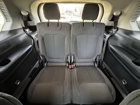 Used 2023 Jeep Grand Cherokee L Laredo image 43