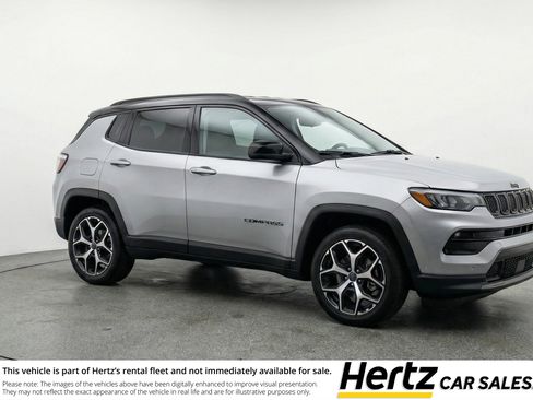 Used 2025 Jeep Compass Limited image 1