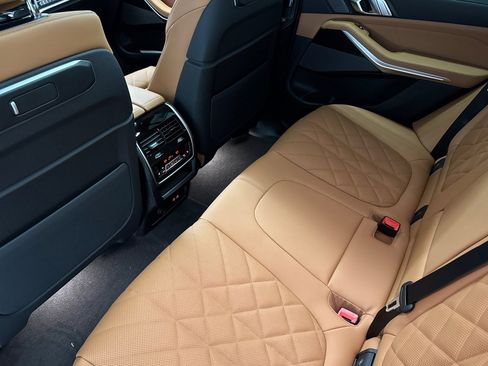 Used 2026 BMW X5 sDrive40i w/ Climate Comfort Package image 21