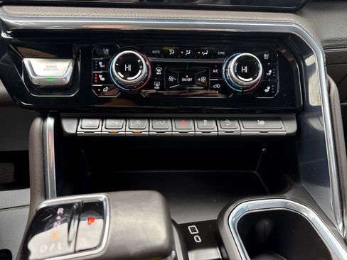 Used 2024 GMC Sierra 1500 Denali image 23