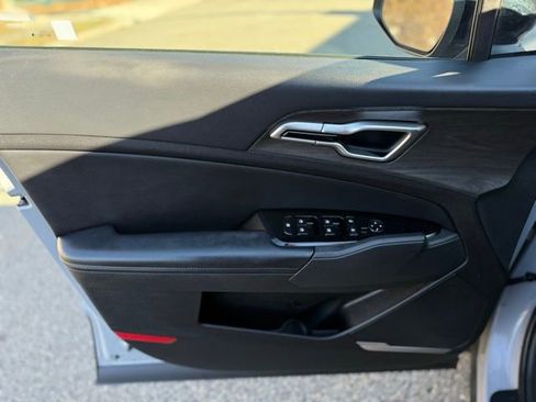 Used 2023 Kia Sportage X-Line w/ X-Line Premium Package image 17