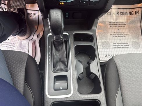Used 2019 Ford Escape SE image 24