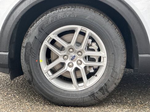 New 2026 Ford Explorer Active w/ Active Comfort Package image 32