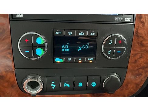 Used 2007 Chevrolet Tahoe LTZ w/ LTZ Preferred Equipment Group AWD/4WD image 14