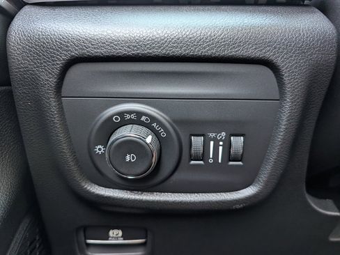 New 2025 Jeep Grand Cherokee Limited image 34