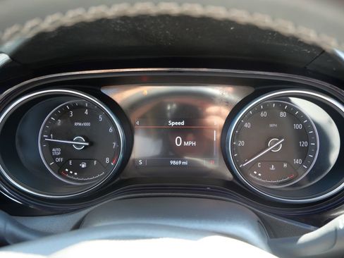 Used 2022 Buick Encore GX Select w/ Sport Touring Package image 27