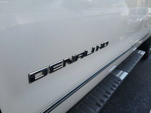 Used 2019 GMC Sierra 2500 Denali w/ Duramax Plus Package AWD/4WD image 3