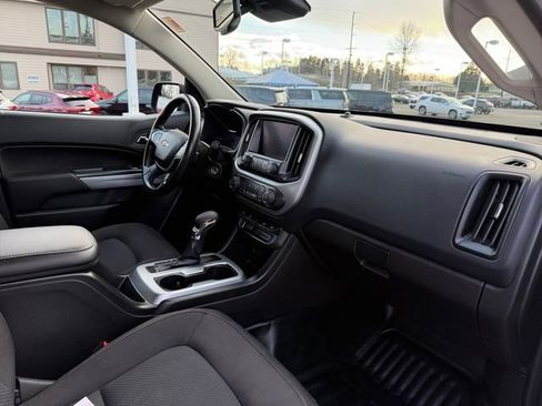 Used 2022 Chevrolet Colorado LT w/ Fleet Safety Package image 35