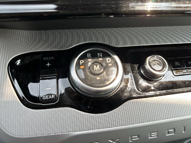 Used 2025 Ford Expedition Max Active AWD/4WD image 24