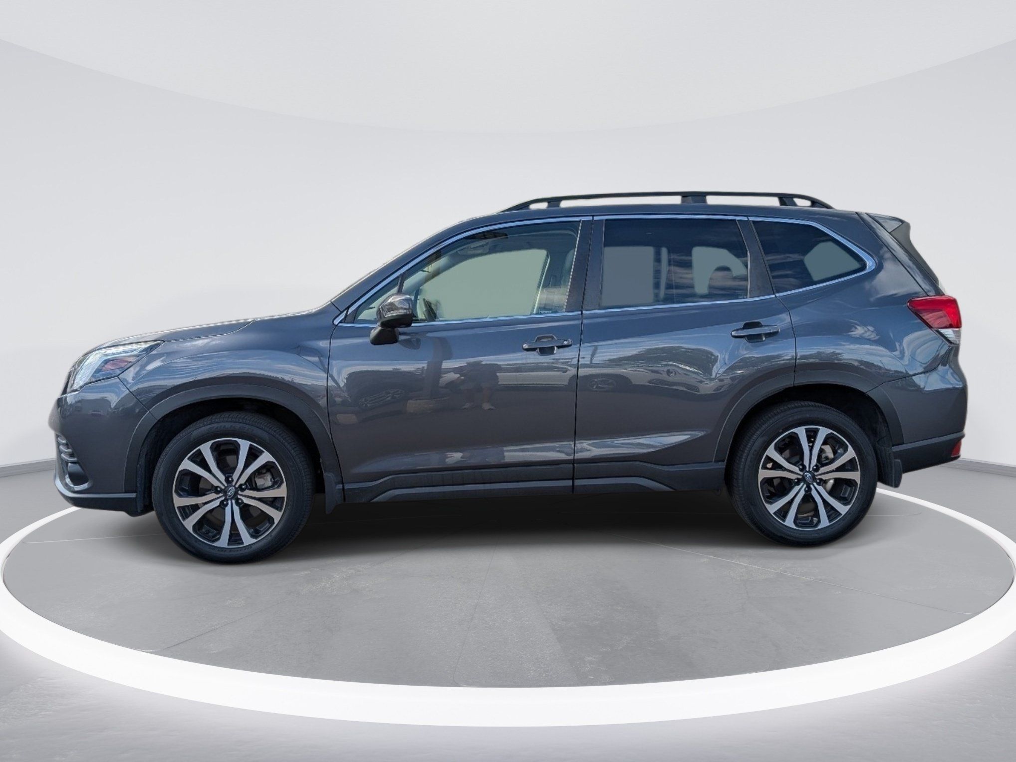 Used 2023 Subaru Forester Limited AWD/4WD image 4