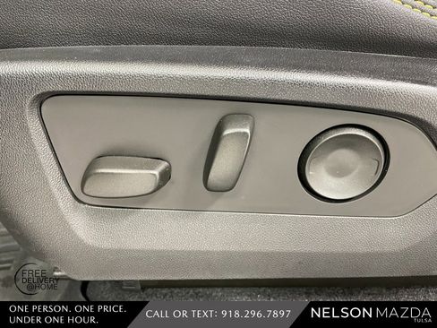 Used 2023 Chevrolet Colorado ZR2 w/ ZR2 Convenience Package III image 21