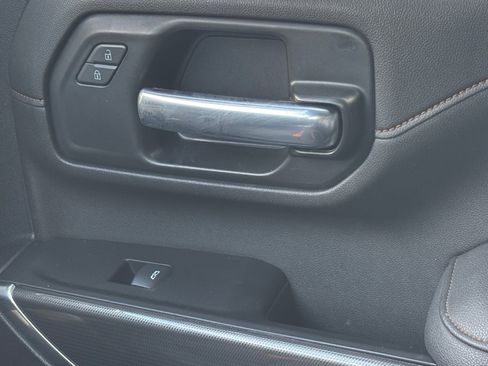 Used 2022 GMC Sierra 2500 Denali w/ Denali Black Diamond Edition image 30