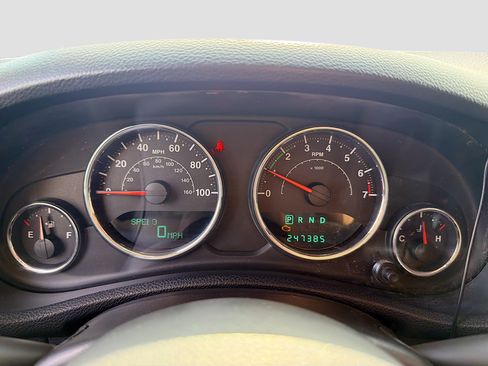 Used 2014 Jeep Wrangler Unlimited Sport AWD/4WD image 15
