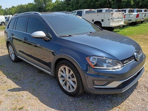 Used 2017 Volkswagen Golf Alltrack S AWD/4WD image 3