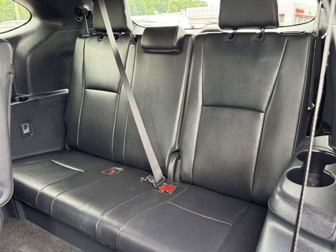 Used 2025 Toyota Highlander XSE AWD/4WD image 17