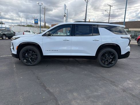 New 2026 Chevrolet Traverse RS w/ LPO, Floor Liner Package image 4