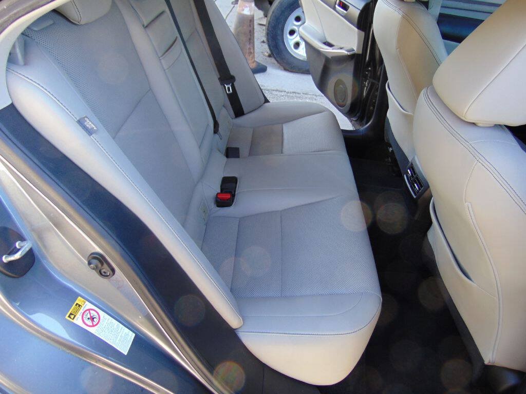 Used 2014 Lexus IS 350 w/ Navigation Package RWD image 23