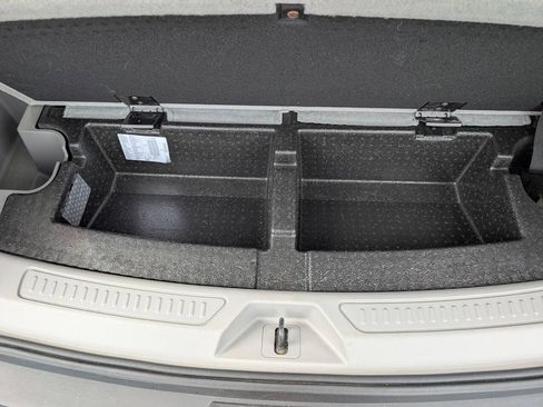 Used 2018 GMC Acadia SLT AWD/4WD image 28