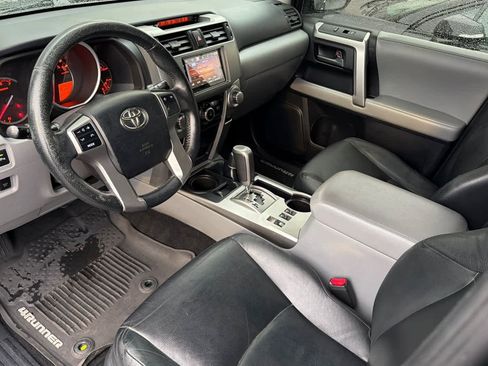 Used 2010 Toyota 4Runner SR5 w/ Premium Pkg w/Leather image 13