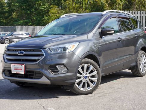 Used 2017 Ford Escape Titanium AWD/4WD image 3