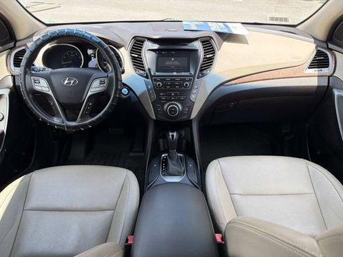 Used 2018 Hyundai Santa Fe SE w/ SE Premium Package 02 AWD/4WD image 21