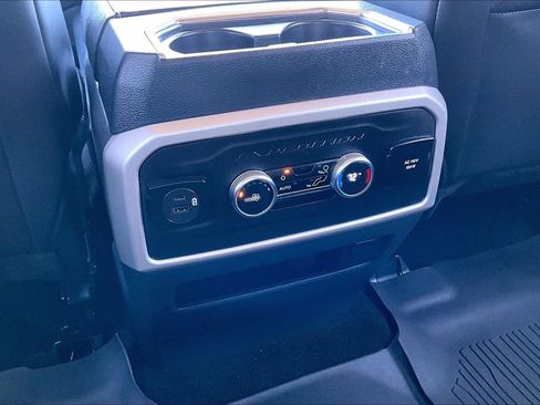 Used 2023 Ford Expedition XLT image 33