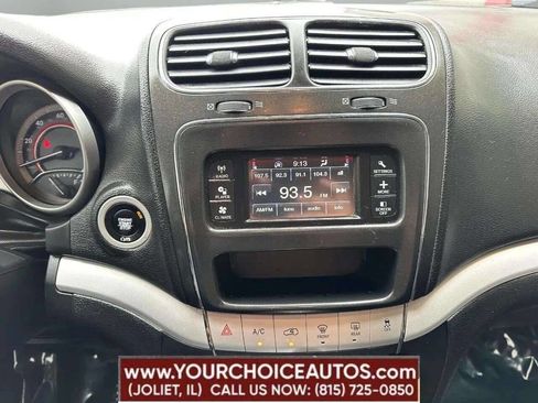 Used 2018 Dodge Journey SE w/ Blacktop Package image 19