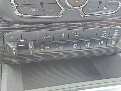 Used 2016 RAM 1500 Limited image 46