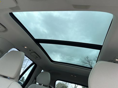 Certified 2025 Volvo XC90 B6 Plus w/ Protection Package Premier image 25