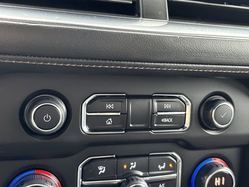 Used 2023 Chevrolet Tahoe High Country image 41