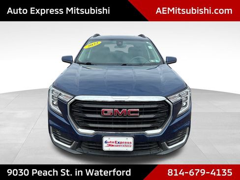 Used 2022 GMC Terrain SLE w/ Driver Convenience Package AWD/4WD image 2